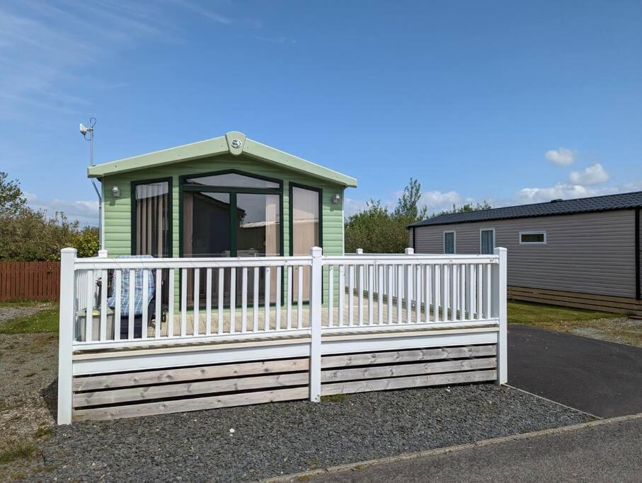 6 Berth Holiday Home On Ocean Edge Near Morecambe Хейшем Екстер'єр фото
