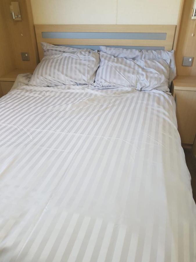 6 Berth Holiday Home On Ocean Edge Near Morecambe Хейшем Екстер'єр фото